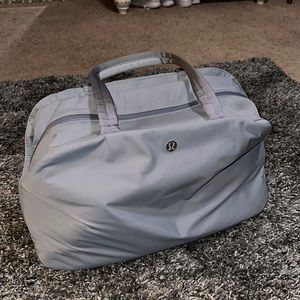 Lululemon overnight bag